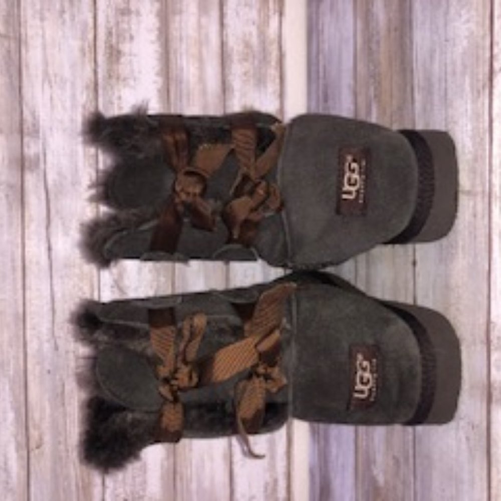 FUR UGGs!!!!